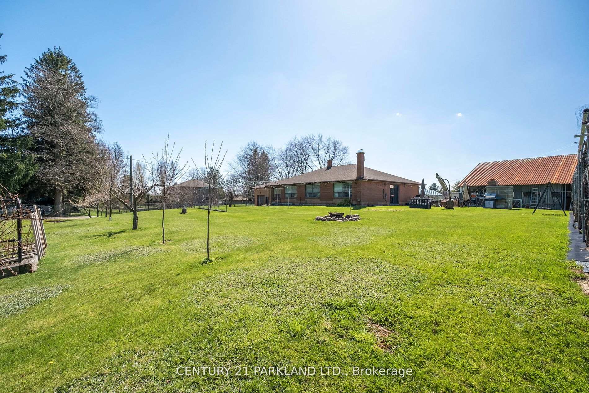 Photo 12 of 14420 Jane Street, King, Rural King — HOMEH
