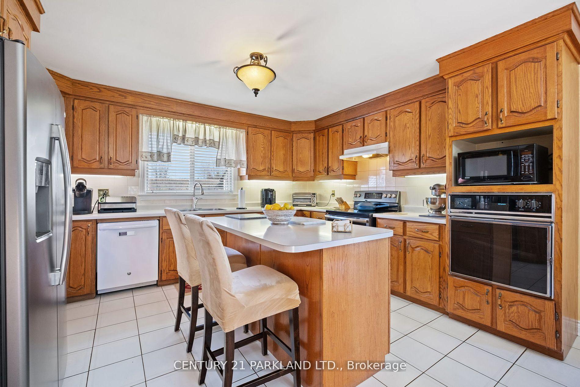 Photo 33 of 14420 Jane Street, King, Rural King — HOMEH