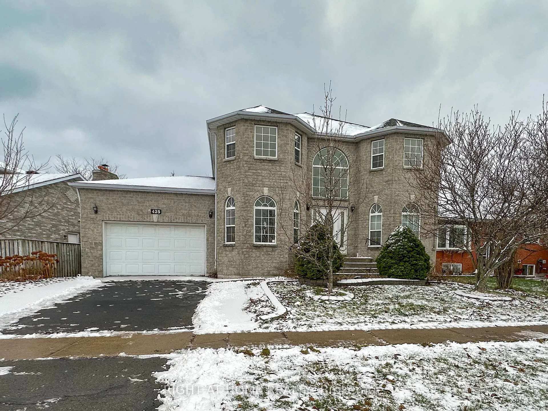 Front of 425 Kingsdale Avenue