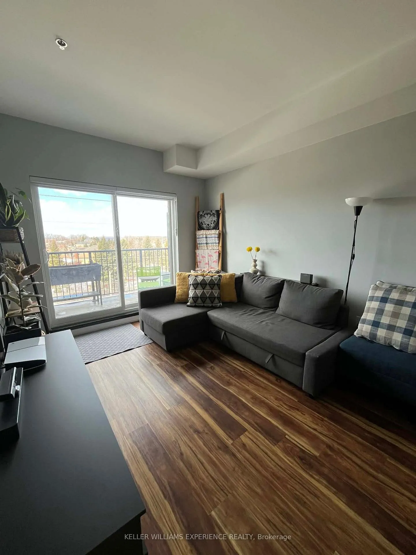 Photo 2 of Unit 407, 430 Essa Road, Barrie, Holly — HOMEH