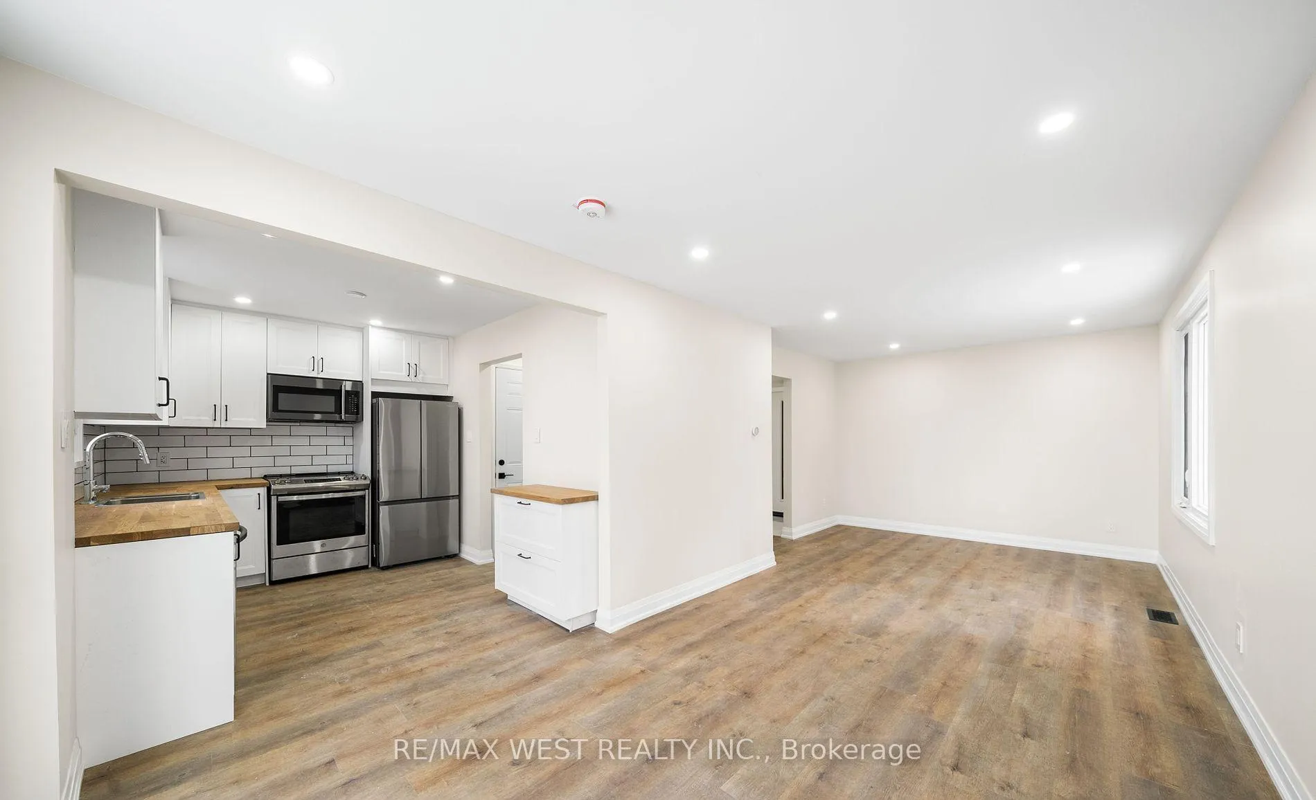 Photo 8 of Unit Main, 36 Wilson Court, Barrie, Allandale Heights — HOMEH