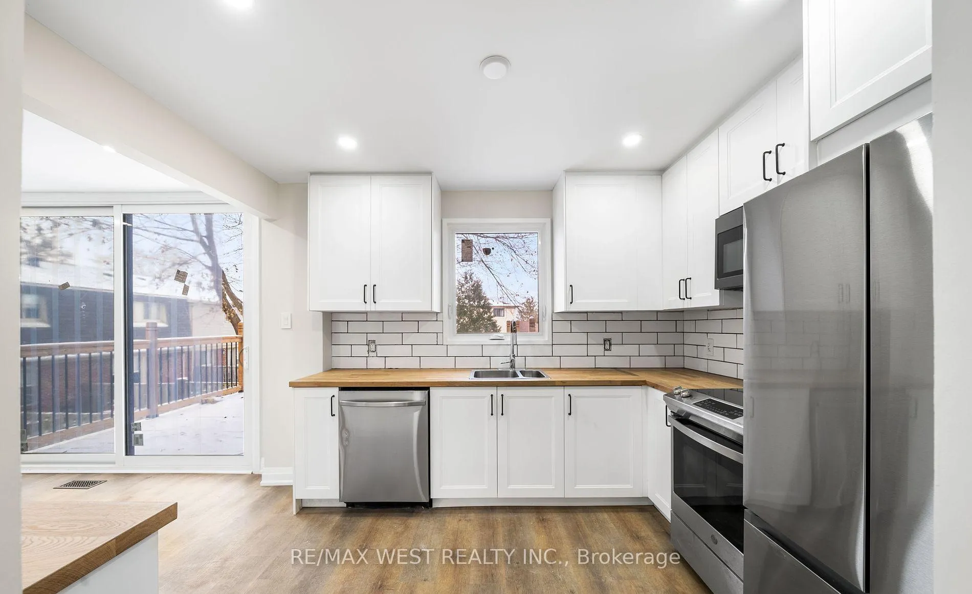 Photo 9 of Unit Main, 36 Wilson Court, Barrie, Allandale Heights — HOMEH