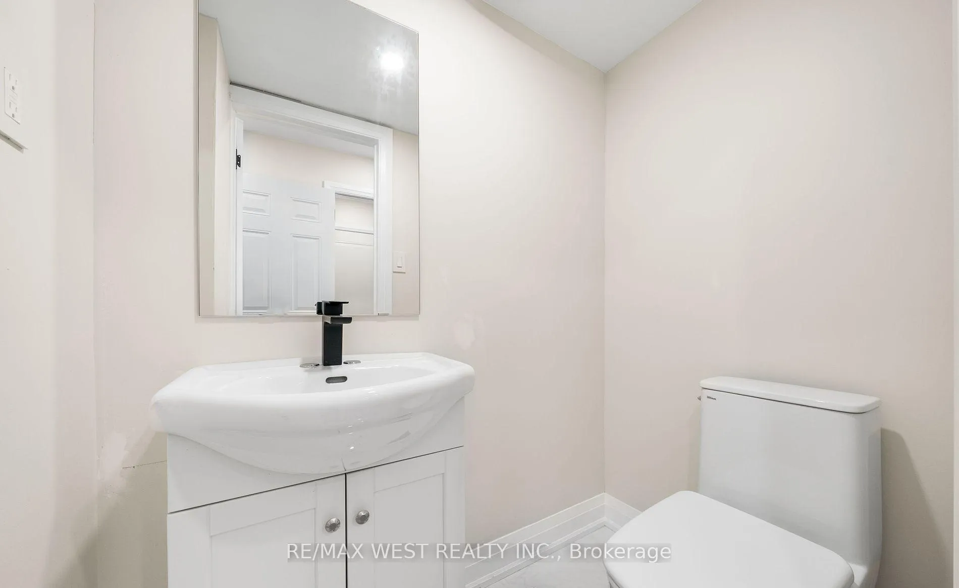 Photo 14 of Unit Main, 36 Wilson Court, Barrie, Allandale Heights — HOMEH