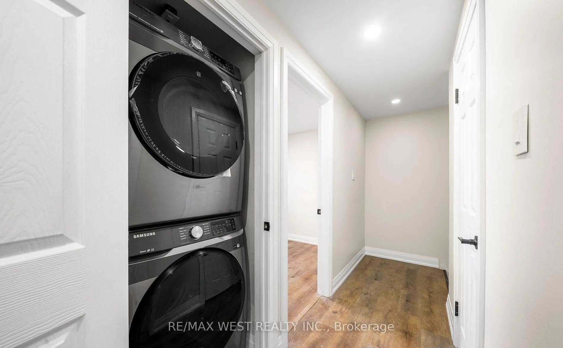 Photo 16 of Unit Main, 36 Wilson Court, Barrie, Allandale Heights — HOMEH