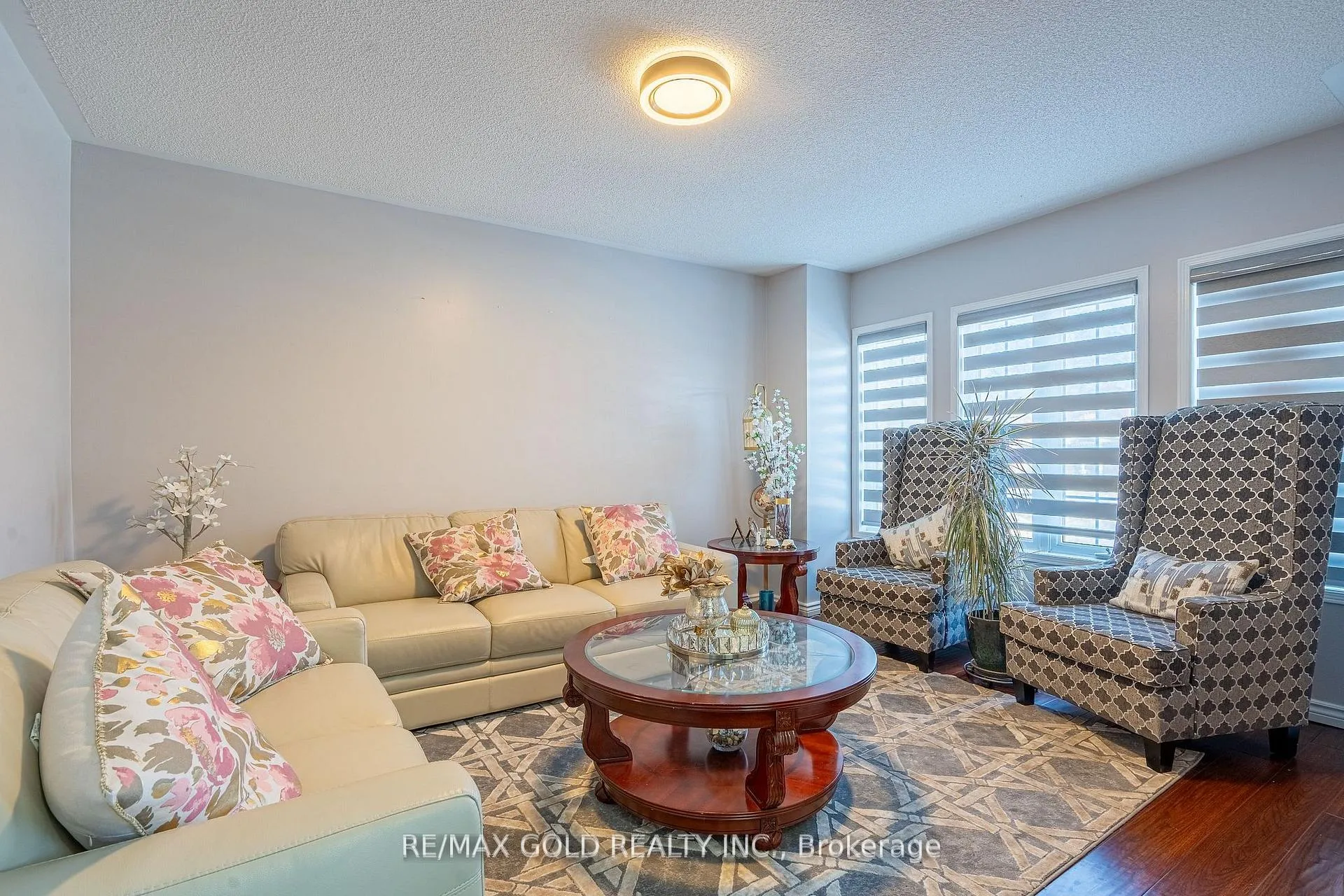 Photo 4 of 32 Courtsfield Crescent, Brampton, Fletcher's Meadow — HOMEH