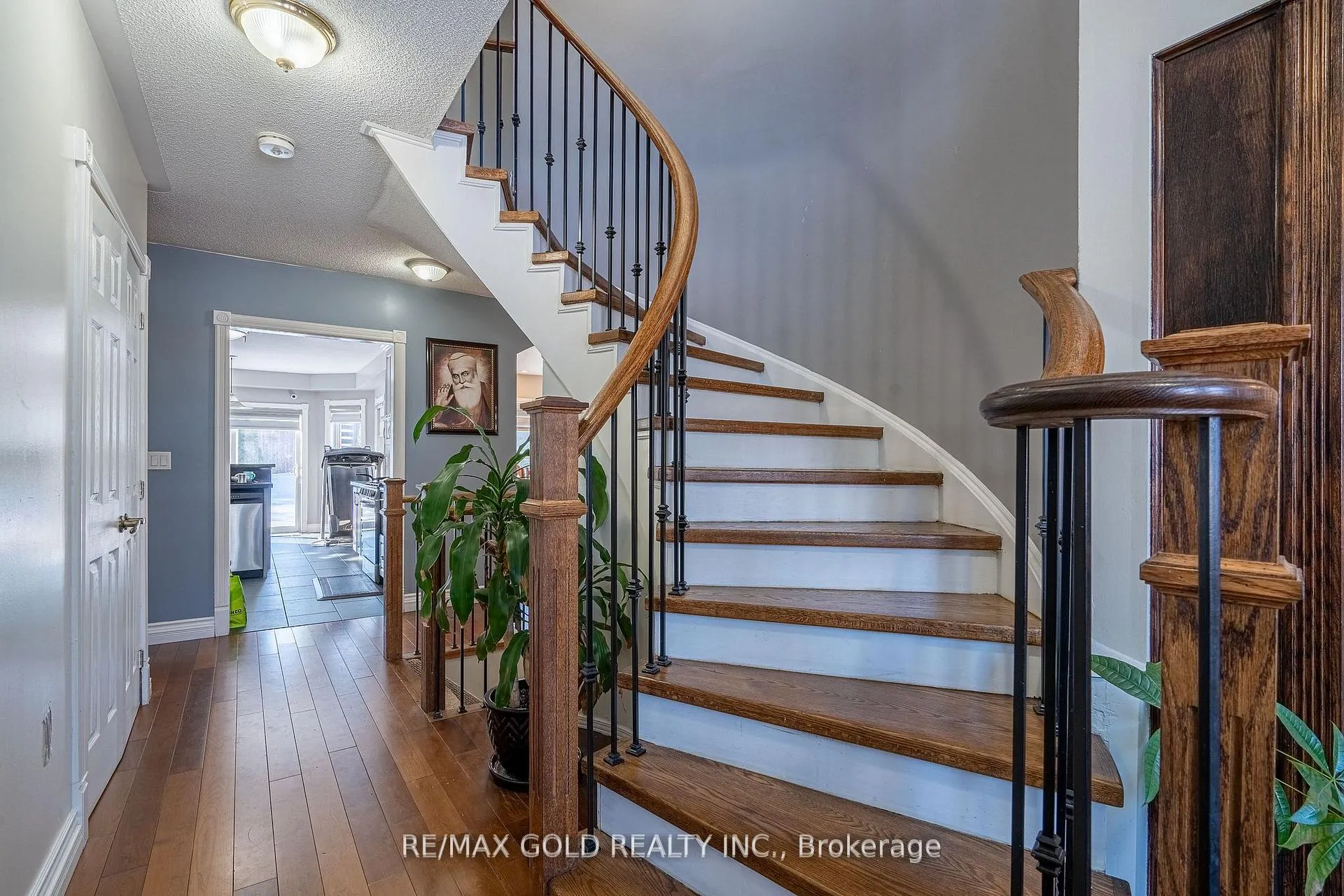 Photo 6 of 32 Courtsfield Crescent, Brampton, Fletcher's Meadow — HOMEH