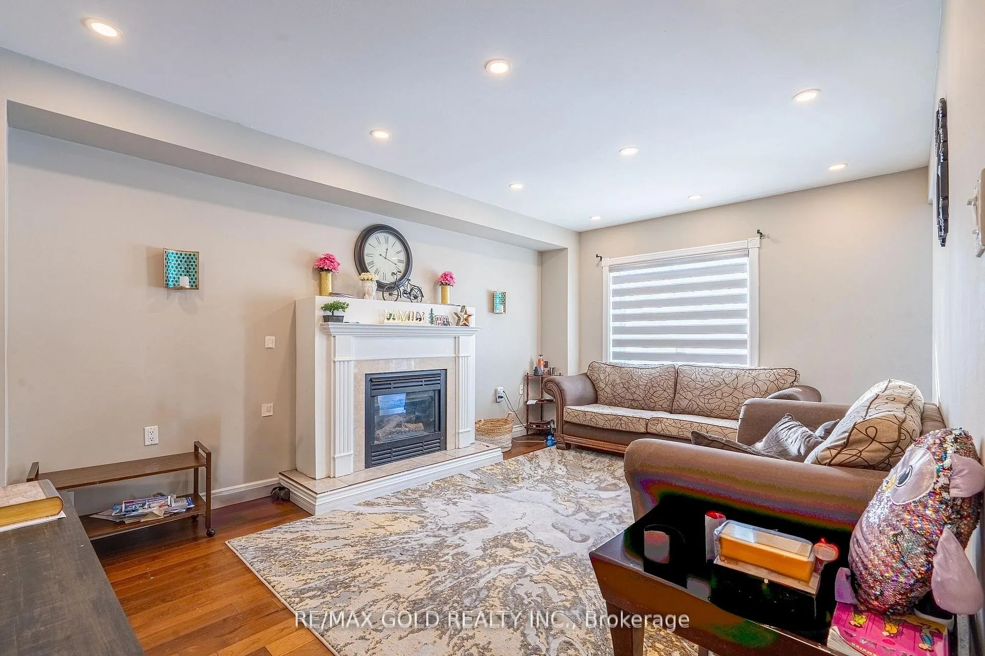Photo 8 of 32 Courtsfield Crescent, Brampton, Fletcher's Meadow — HOMEH