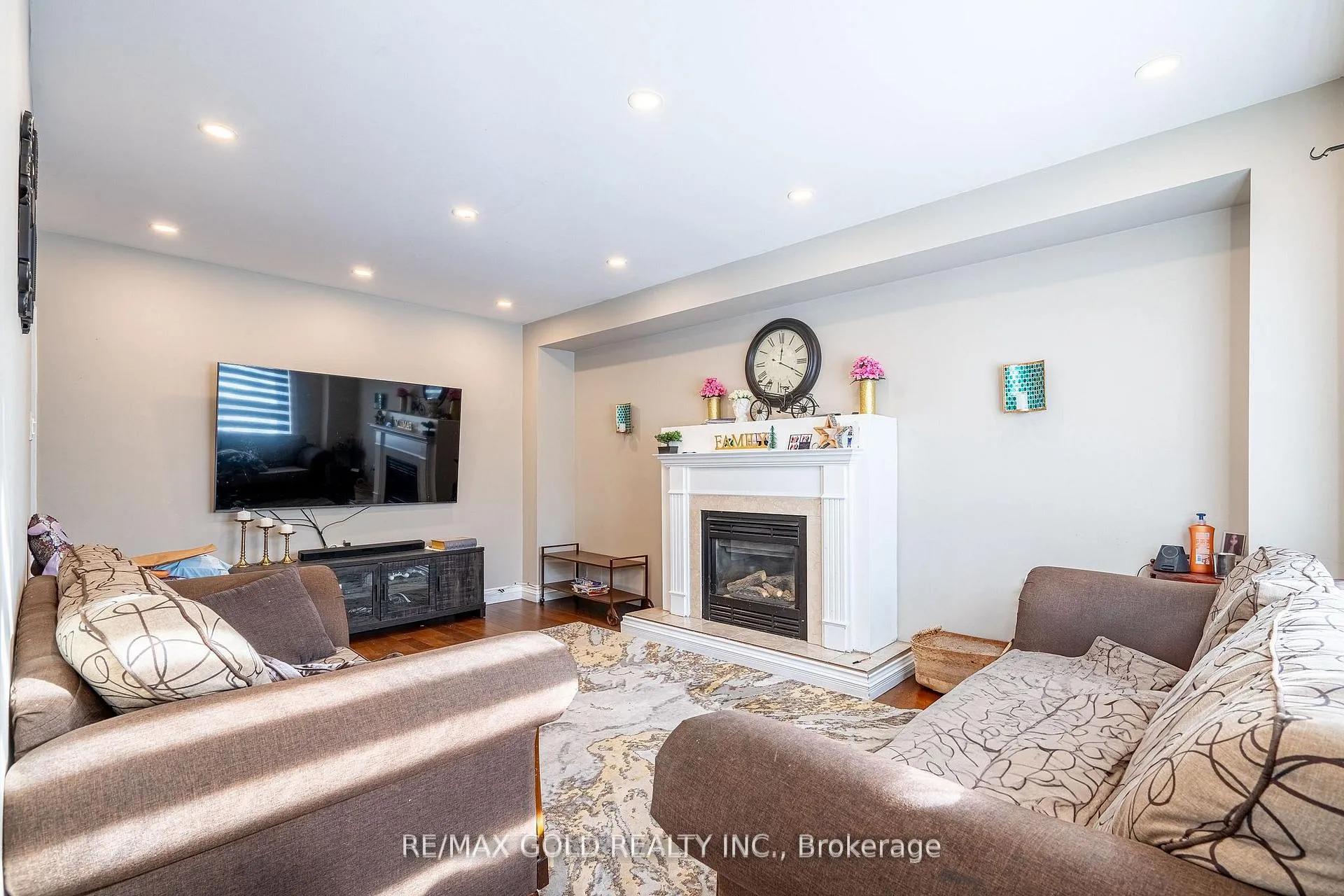 Photo 9 of 32 Courtsfield Crescent, Brampton, Fletcher's Meadow — HOMEH