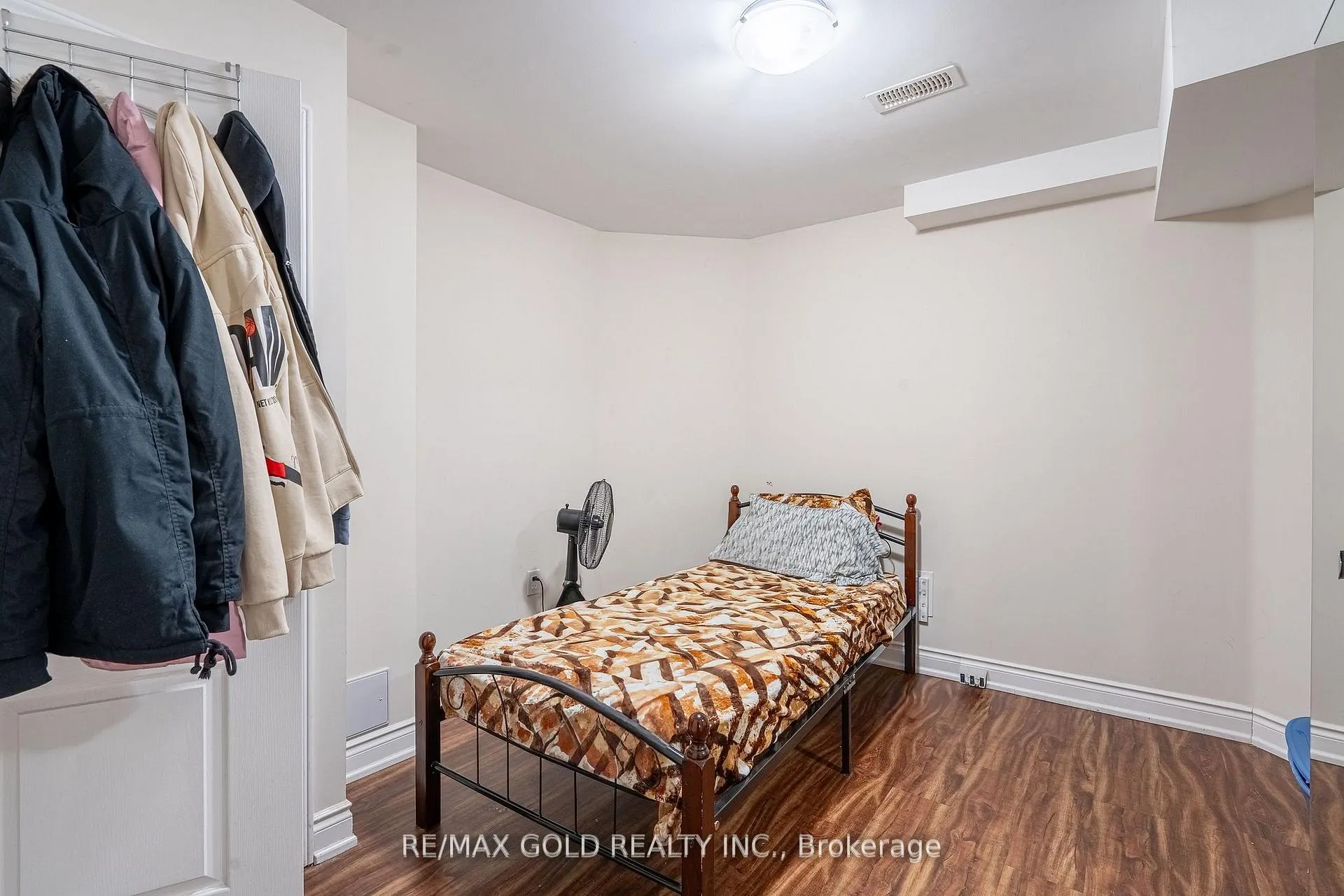 Photo 46 of 32 Courtsfield Crescent, Brampton, Fletcher's Meadow — HOMEH