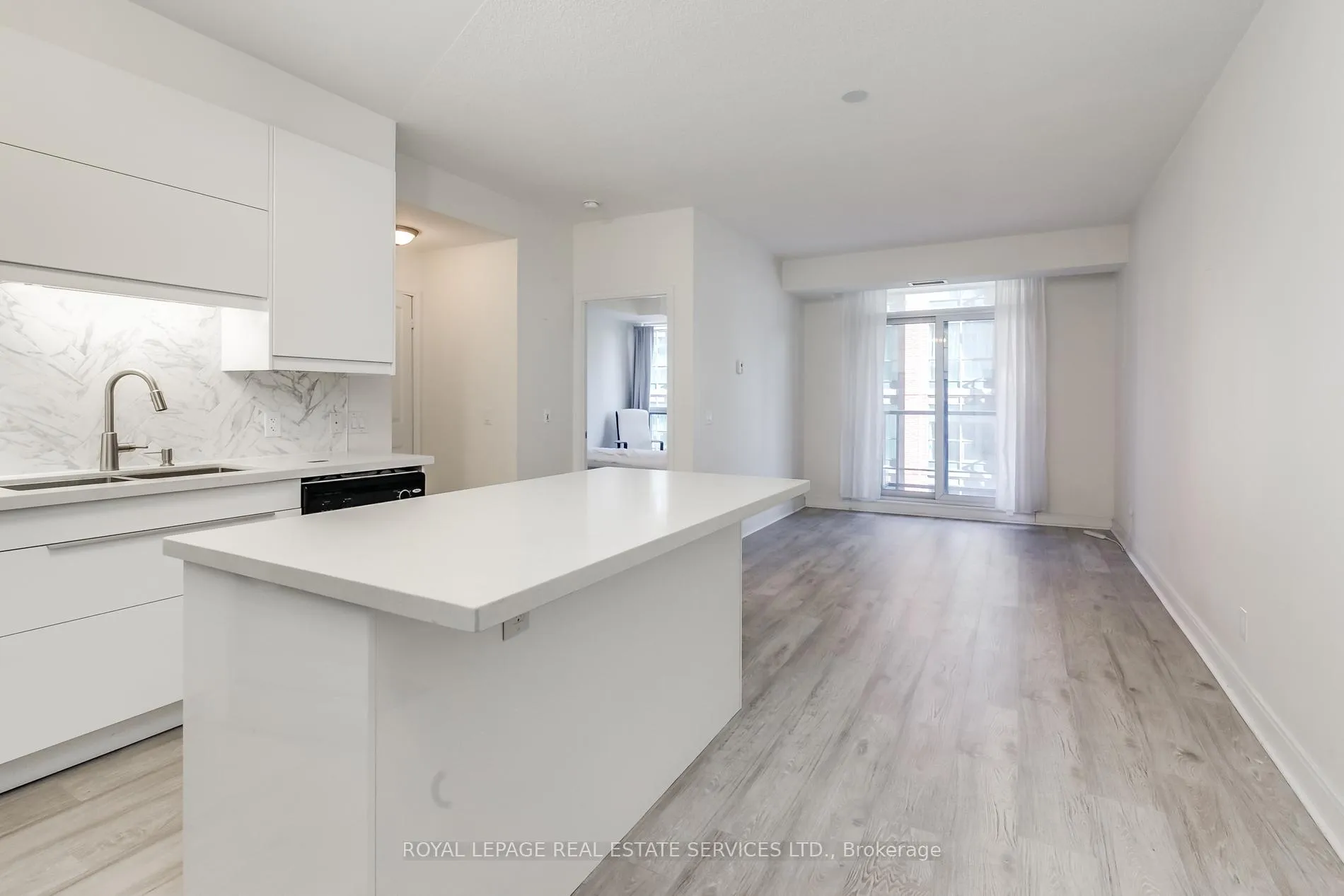 Photo 3 of Unit 1401, 1 Scott Street, Toronto, Waterfront Communities — HOMEH