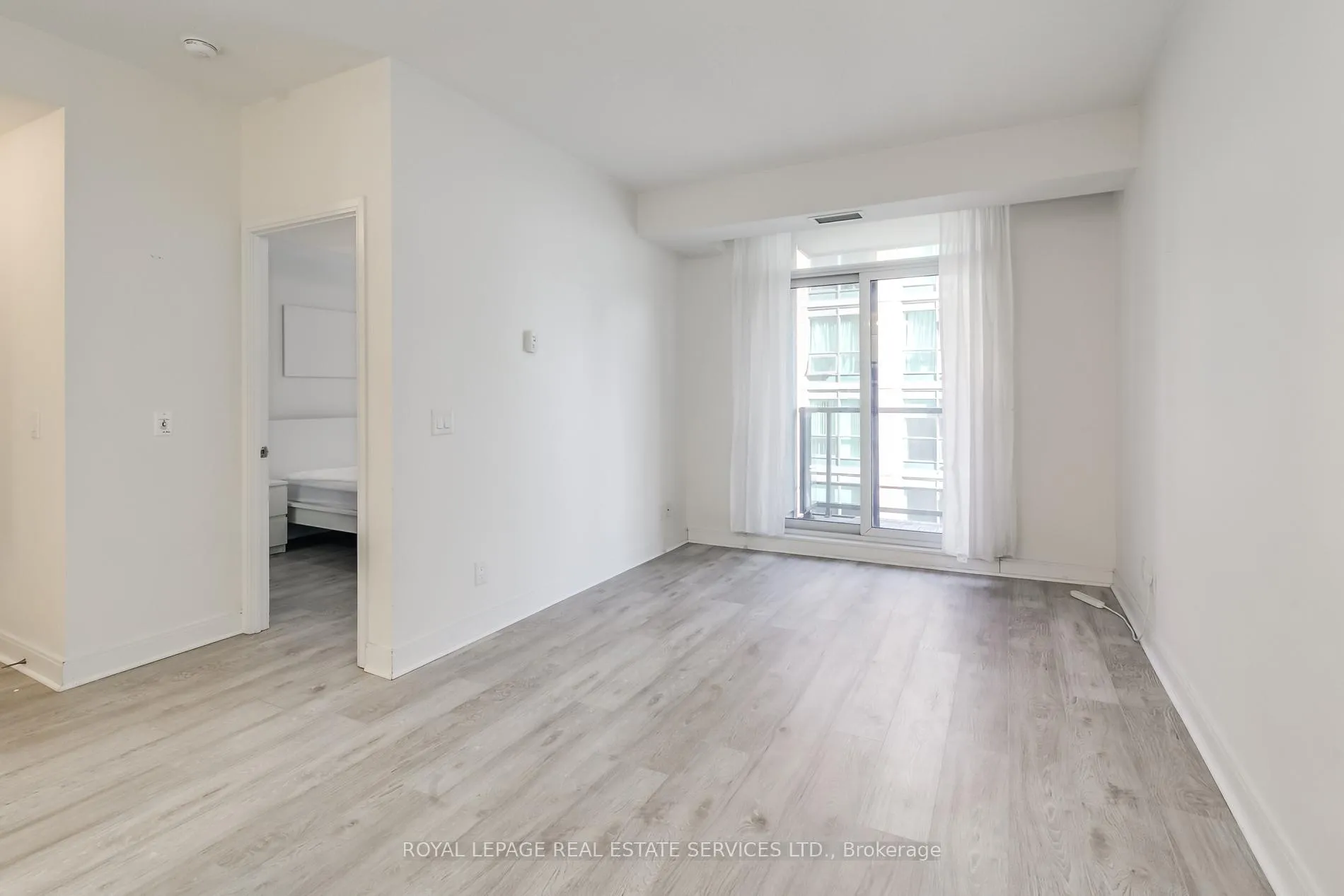 Photo 10 of Unit 1401, 1 Scott Street, Toronto, Waterfront Communities — HOMEH