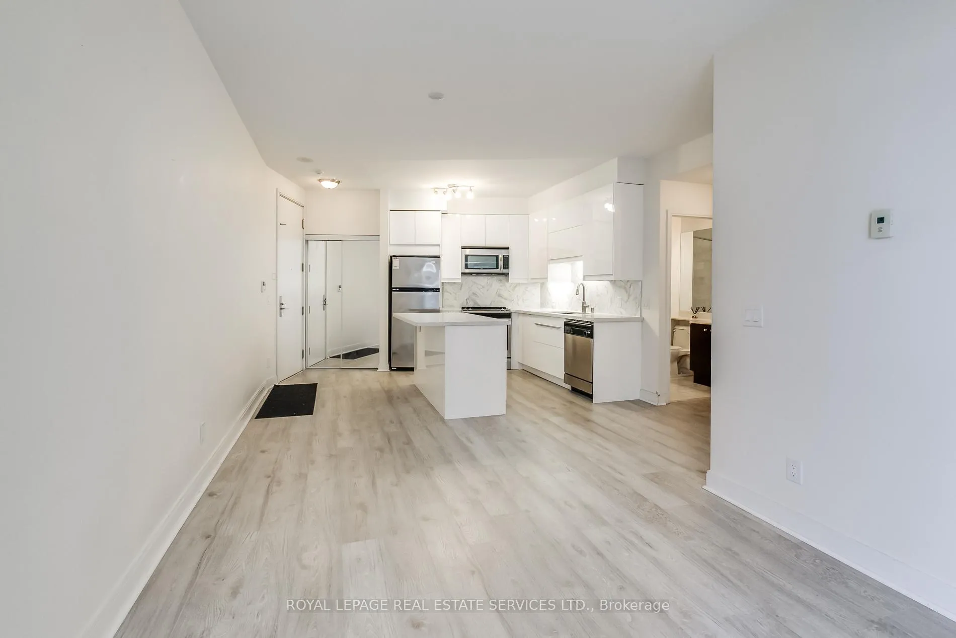 Photo 12 of Unit 1401, 1 Scott Street, Toronto, Waterfront Communities — HOMEH
