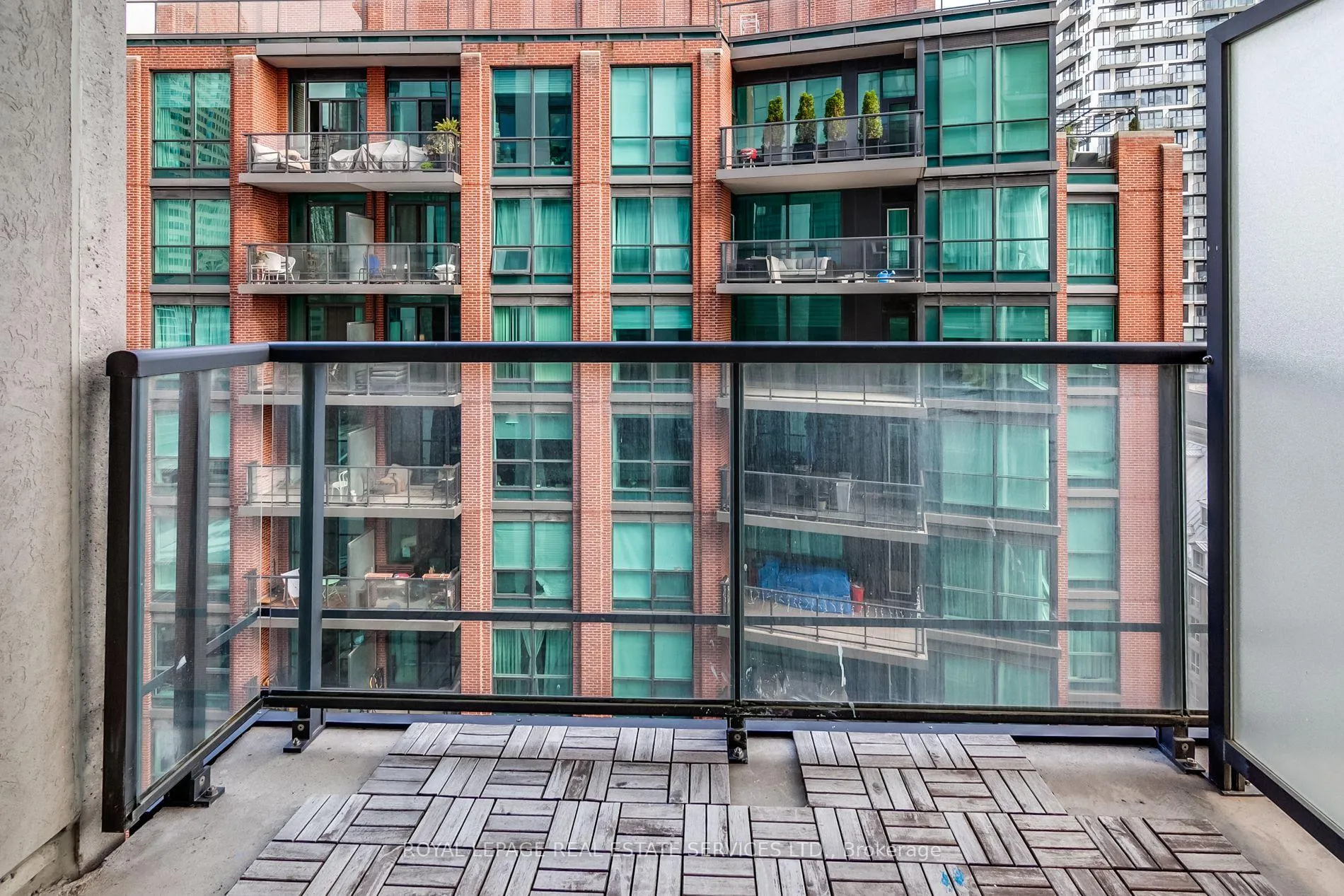 Photo 19 of Unit 1401, 1 Scott Street, Toronto, Waterfront Communities — HOMEH