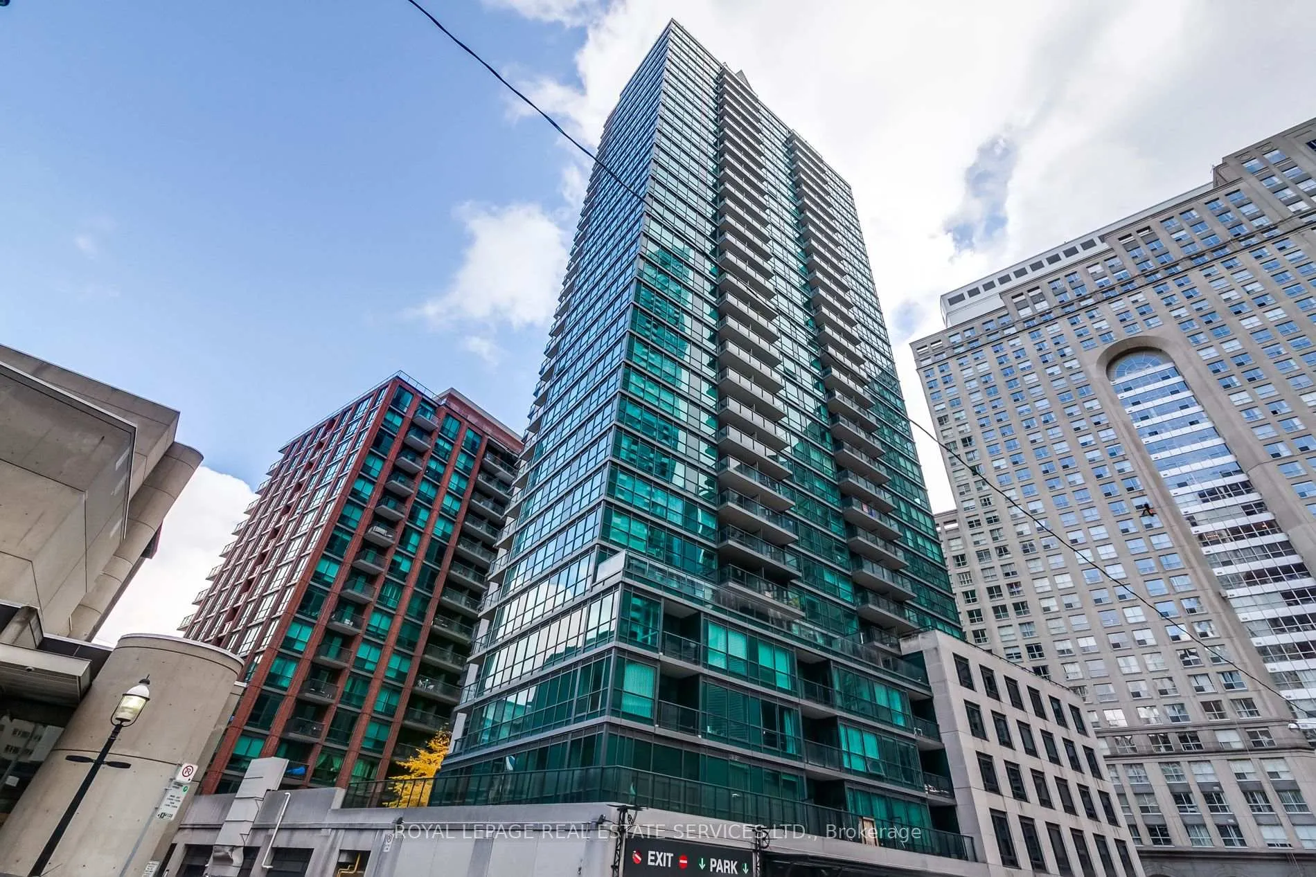 Photo 22 of Unit 1401, 1 Scott Street, Toronto, Waterfront Communities — HOMEH
