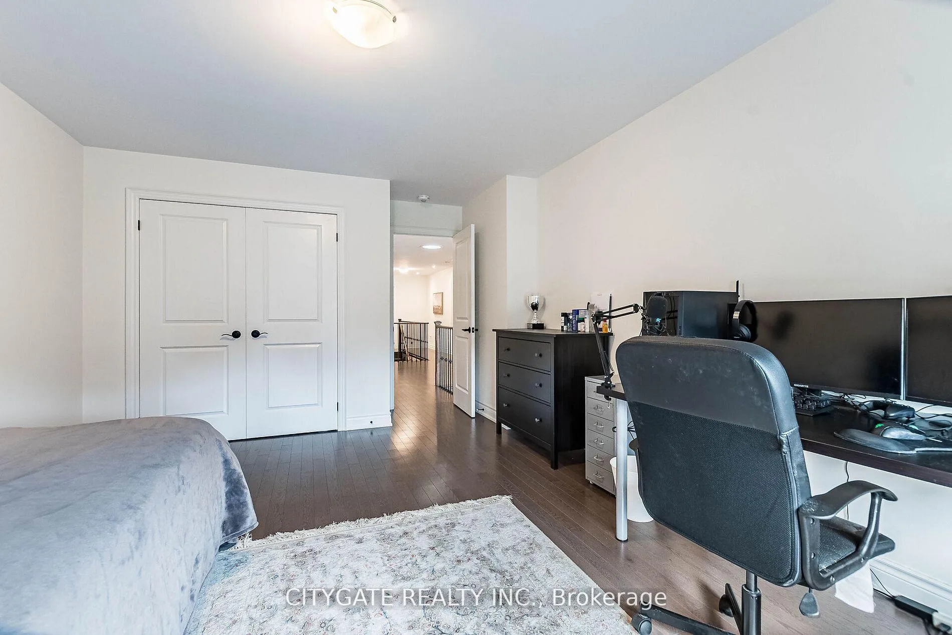 Photo 13 of 44 elysian fields Circle, Brampton, Bram West — HOMEH
