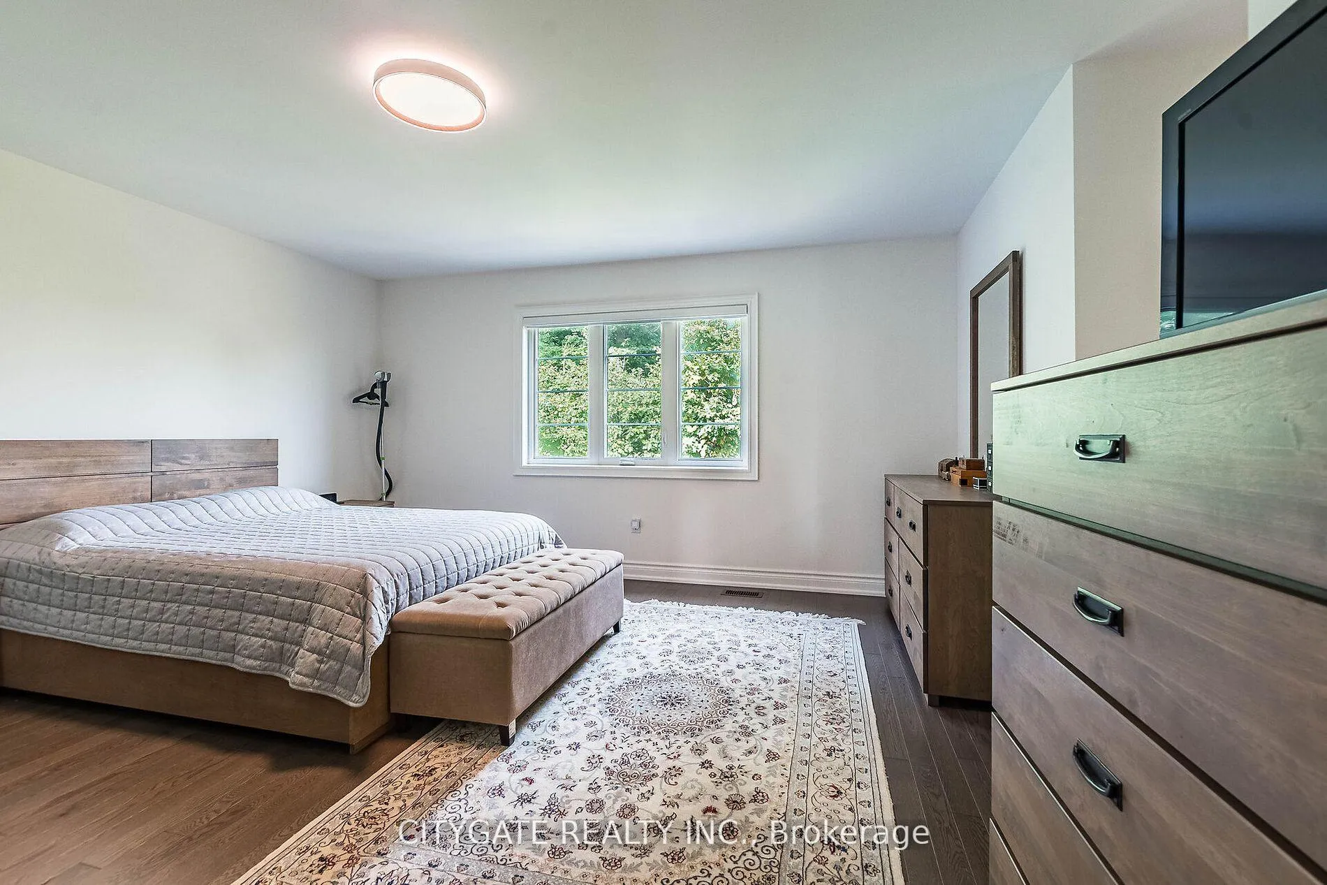 Photo 16 of 44 elysian fields Circle, Brampton, Bram West — HOMEH