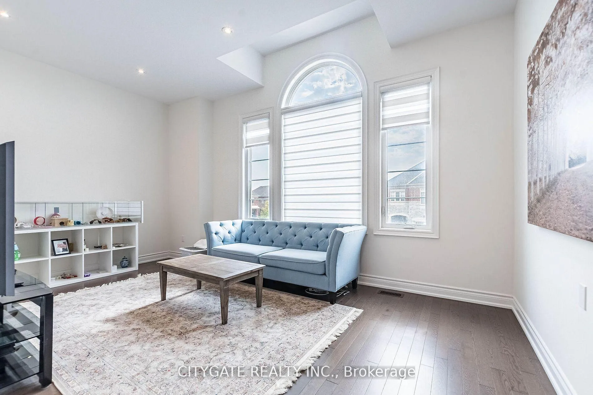 Photo 21 of 44 elysian fields Circle, Brampton, Bram West — HOMEH
