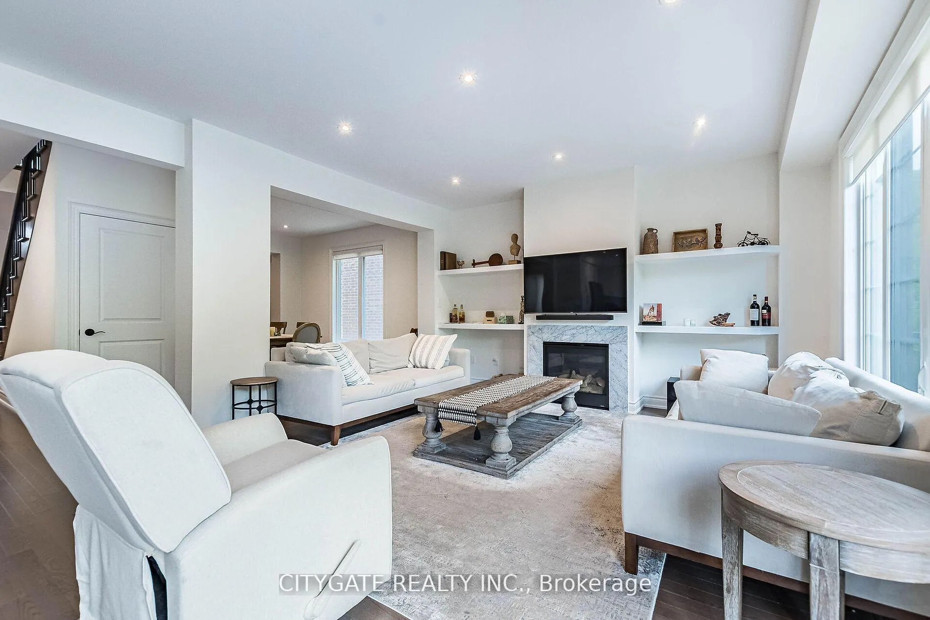 Photo 32 of 44 elysian fields Circle, Brampton, Bram West — HOMEH