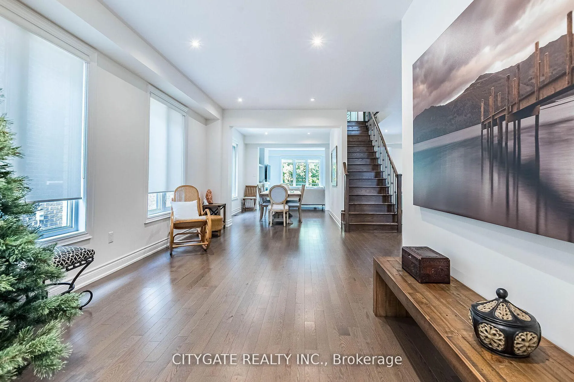 Photo 37 of 44 elysian fields Circle, Brampton, Bram West — HOMEH