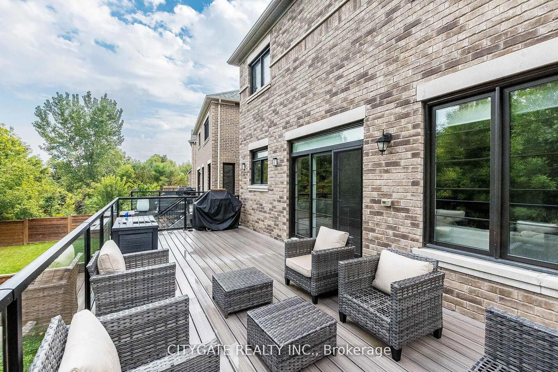 Photo 39 of 44 elysian fields Circle, Brampton, Bram West — HOMEH