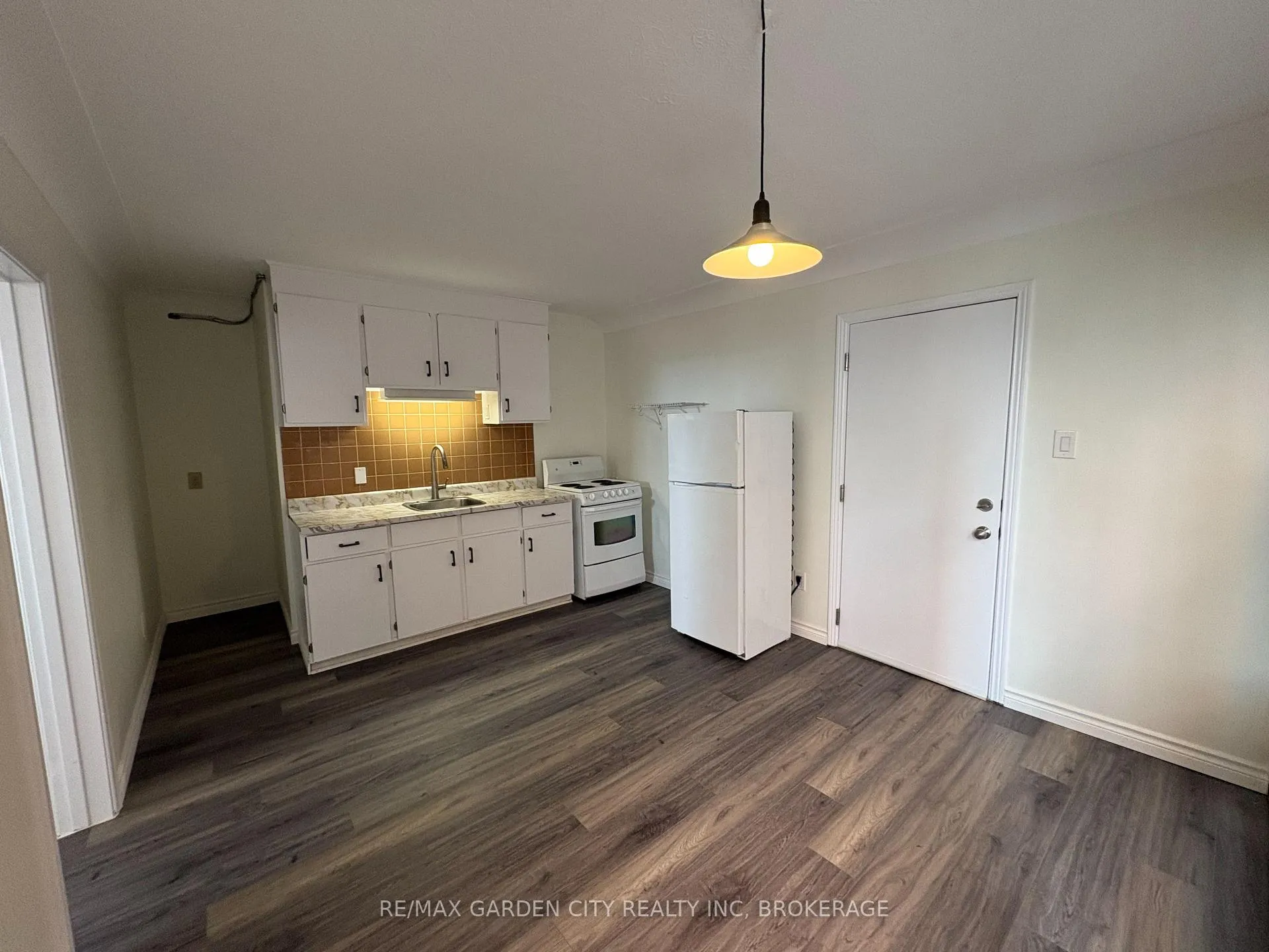 Photo 5 of Unit 4, 1419 Pelham Street, Pelham, Fonthill — HOMEH