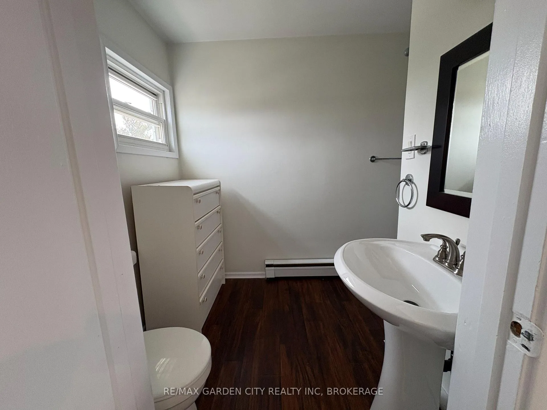 Photo 9 of Unit 4, 1419 Pelham Street, Pelham, Fonthill — HOMEH