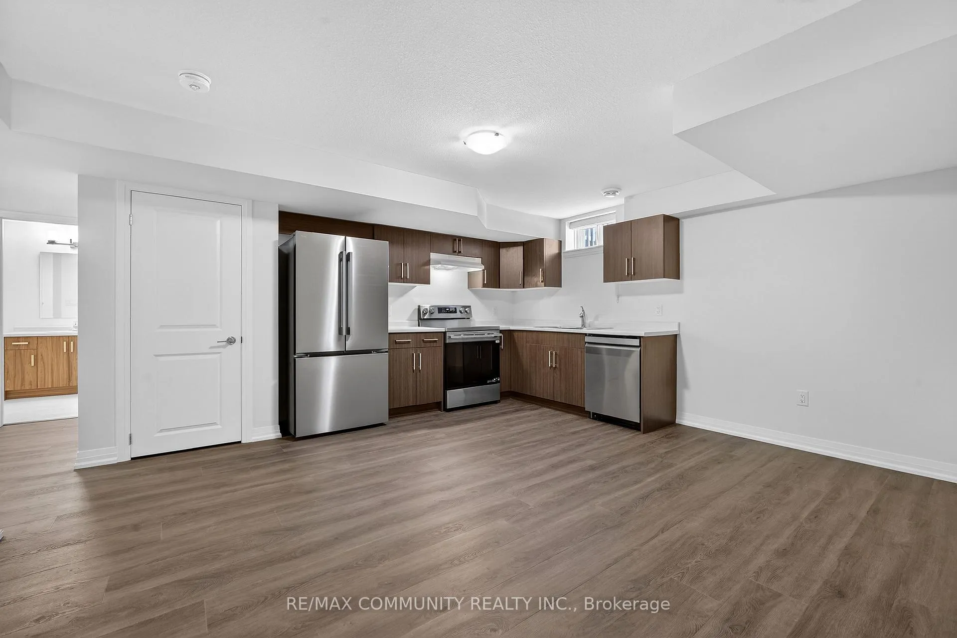 Photo 6 of 95 Westcott Road, Welland, West Welland — HOMEH