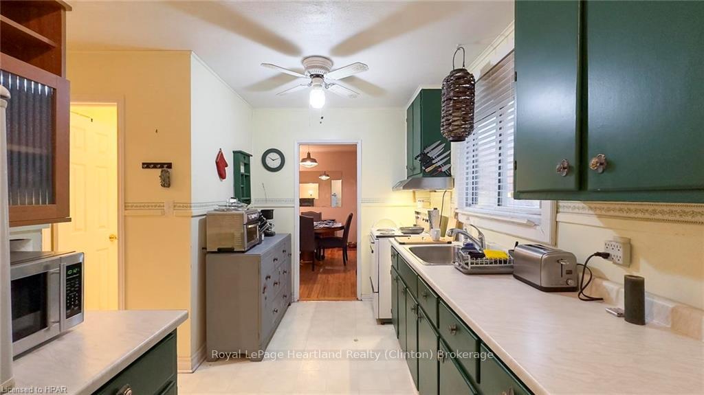 Photo 6 of 53 Victoria Boulevard, Huron East, Vanastra — HOMEH