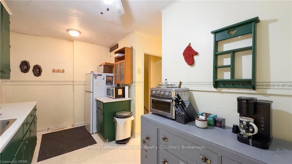 Photo 10 of 53 Victoria Boulevard, Huron East, Vanastra — HOMEH