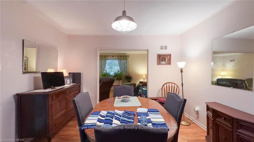 Photo 13 of 53 Victoria Boulevard, Huron East, Vanastra — HOMEH
