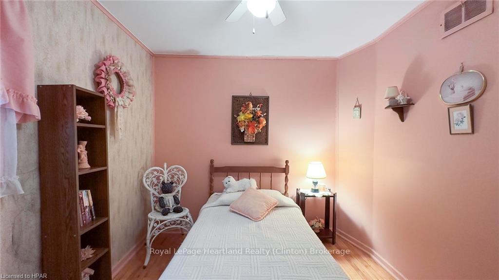 Photo 25 of 53 Victoria Boulevard, Huron East, Vanastra — HOMEH