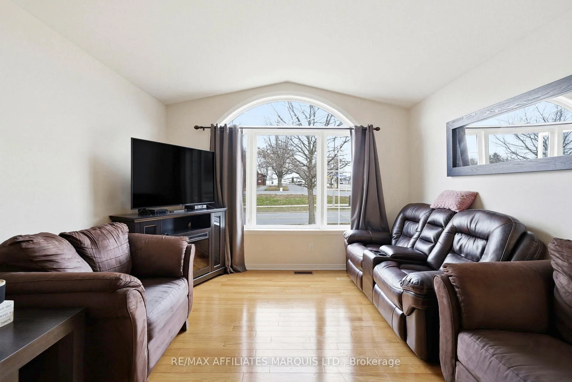 Photo 11 of 2000 Blessed Sacrament Drive, Cornwall — HOMEH