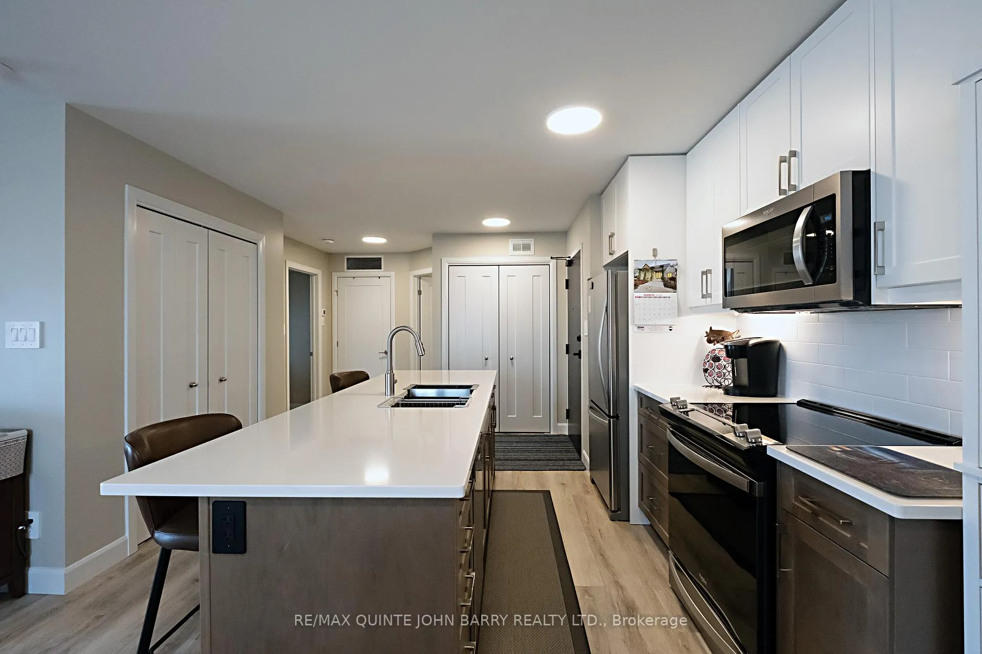 Photo 10 of 211-20 Hillside Meadow Drive, Quinte West, Murray Ward — HOMEH