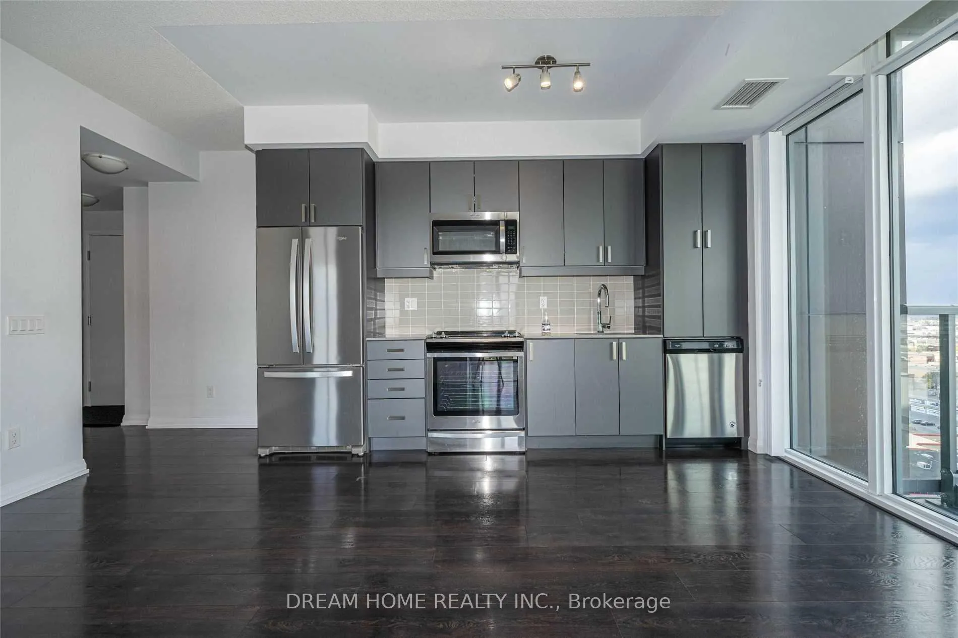Photo 4 of Unit 1615, 7895 Jane Street, Vaughan, Concord — HOMEH