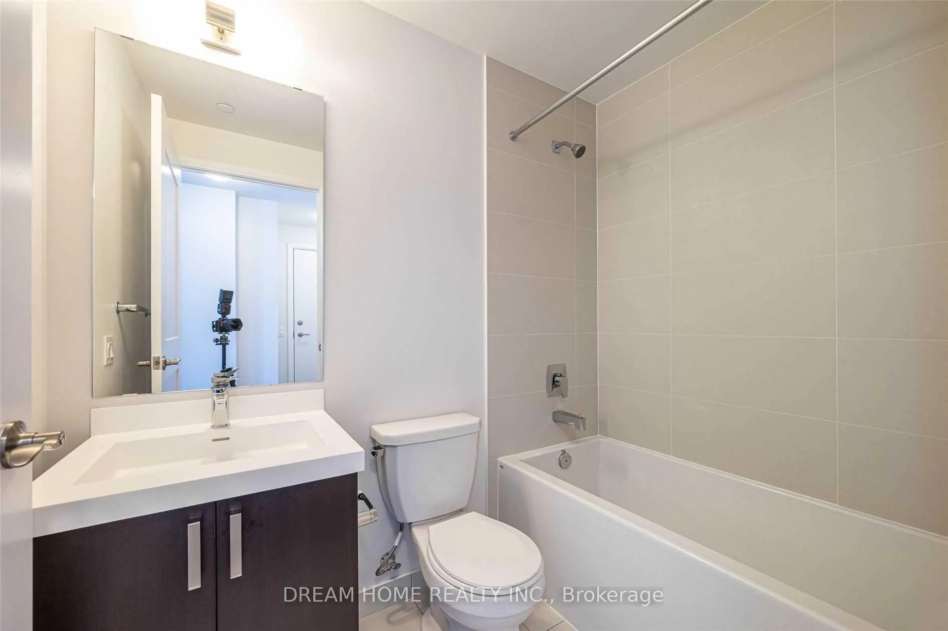 Photo 6 of Unit 1615, 7895 Jane Street, Vaughan, Concord — HOMEH