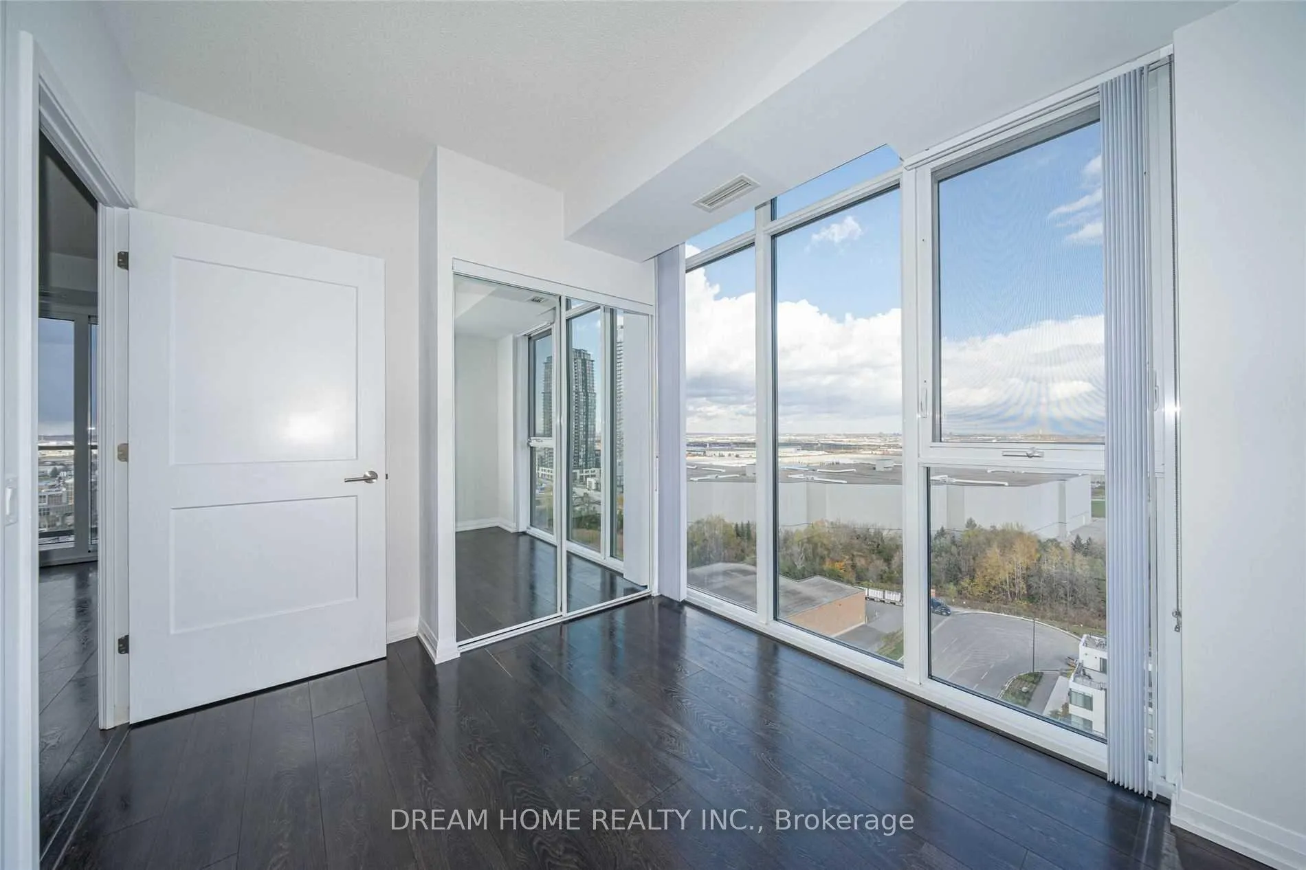 Photo 10 of Unit 1615, 7895 Jane Street, Vaughan, Concord — HOMEH