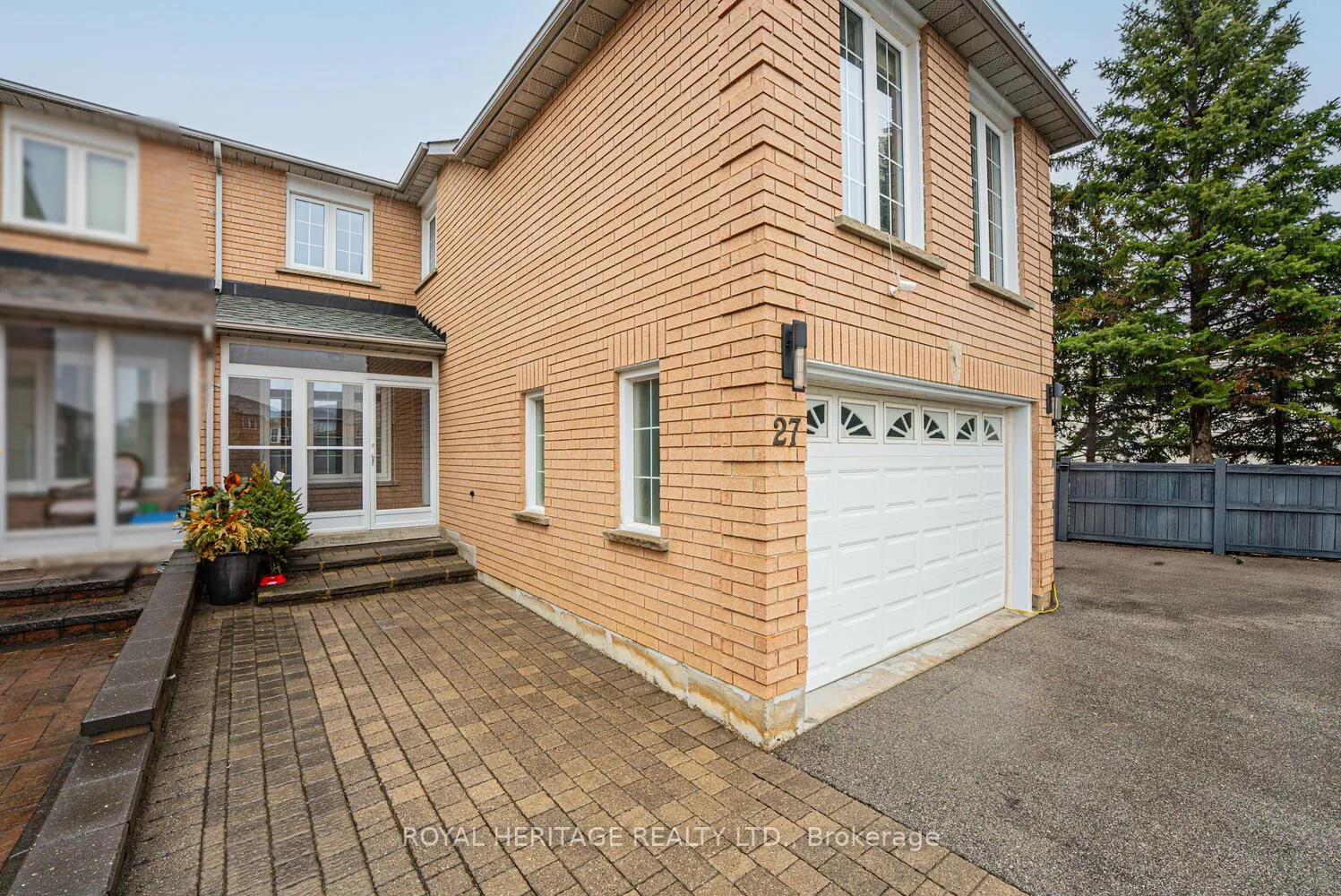 Photo 3 of 27 Opera Place N, Vaughan, East Woodbridge — HOMEH