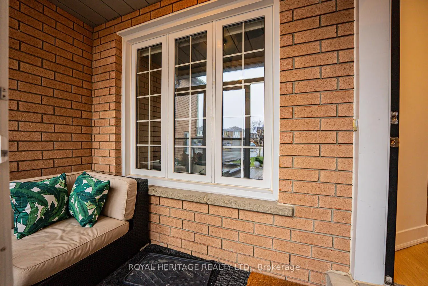 Photo 5 of 27 Opera Place N, Vaughan, East Woodbridge — HOMEH