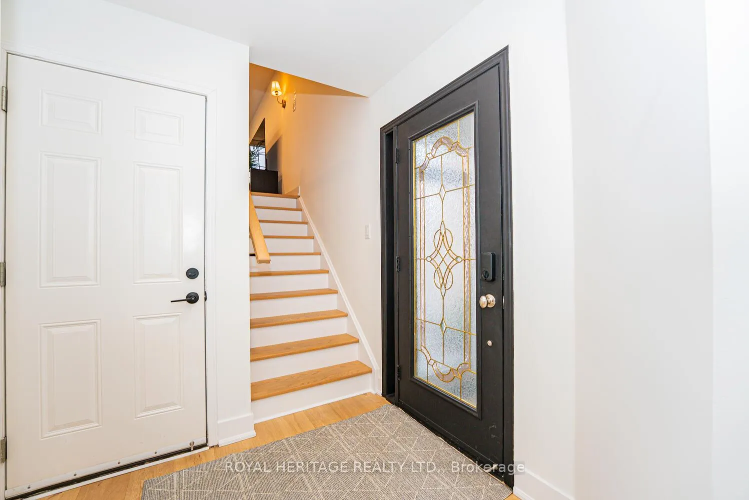 Photo 7 of 27 Opera Place N, Vaughan, East Woodbridge — HOMEH