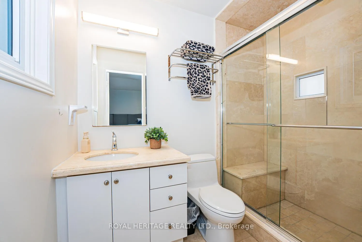 Photo 31 of 27 Opera Place N, Vaughan, East Woodbridge — HOMEH