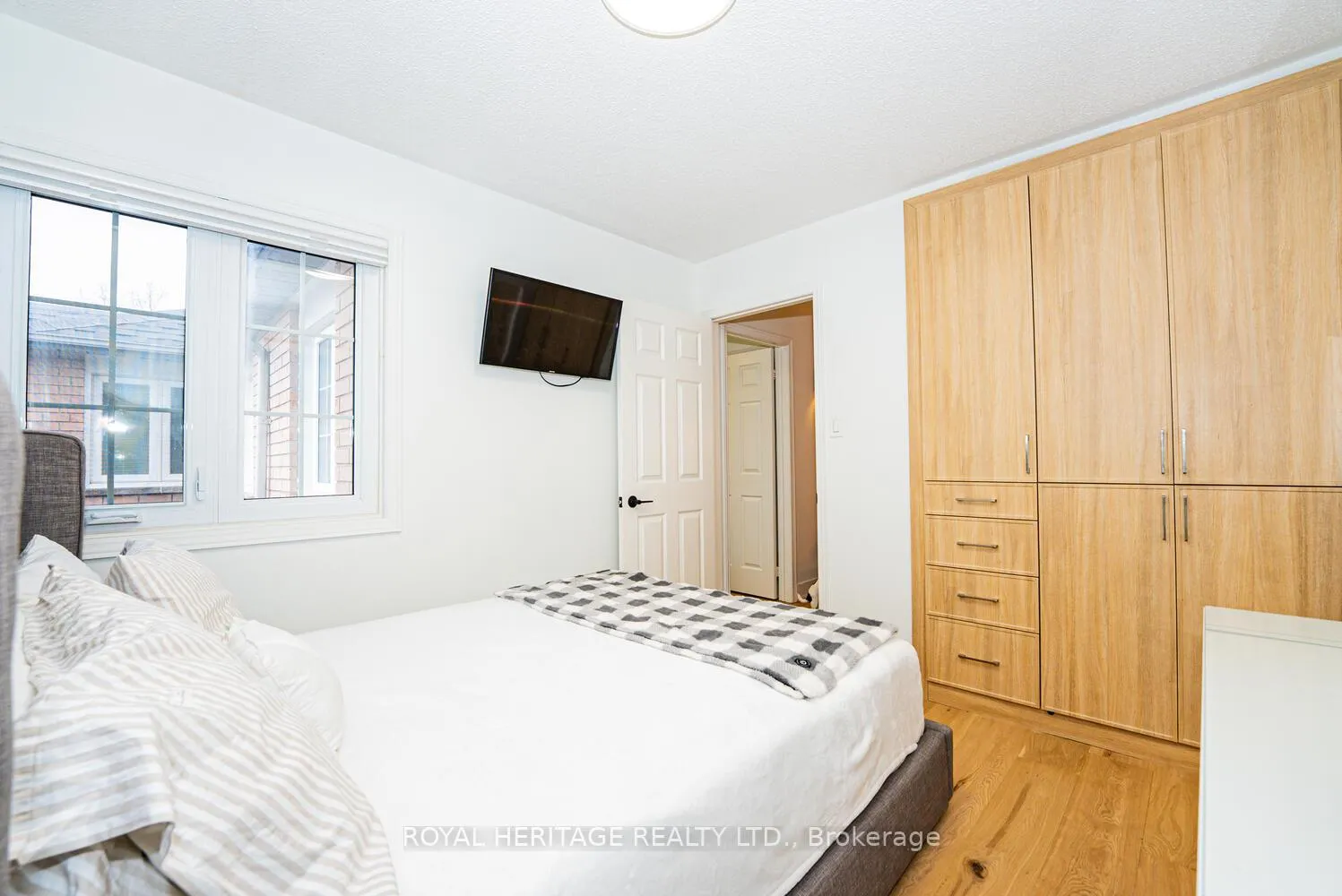 Photo 33 of 27 Opera Place N, Vaughan, East Woodbridge — HOMEH