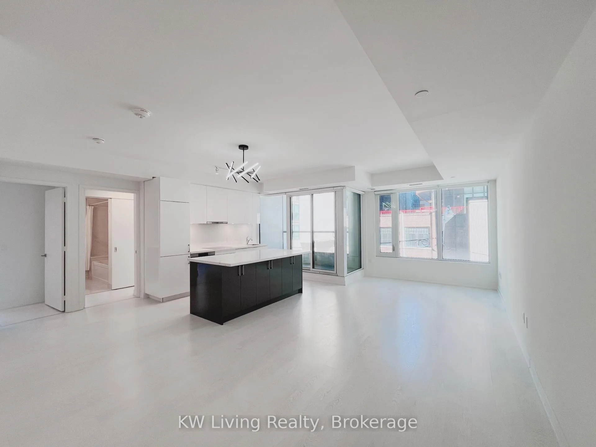 Photo 4 of Unit 215, 158 Front Street, Toronto, Moss Park — HOMEH