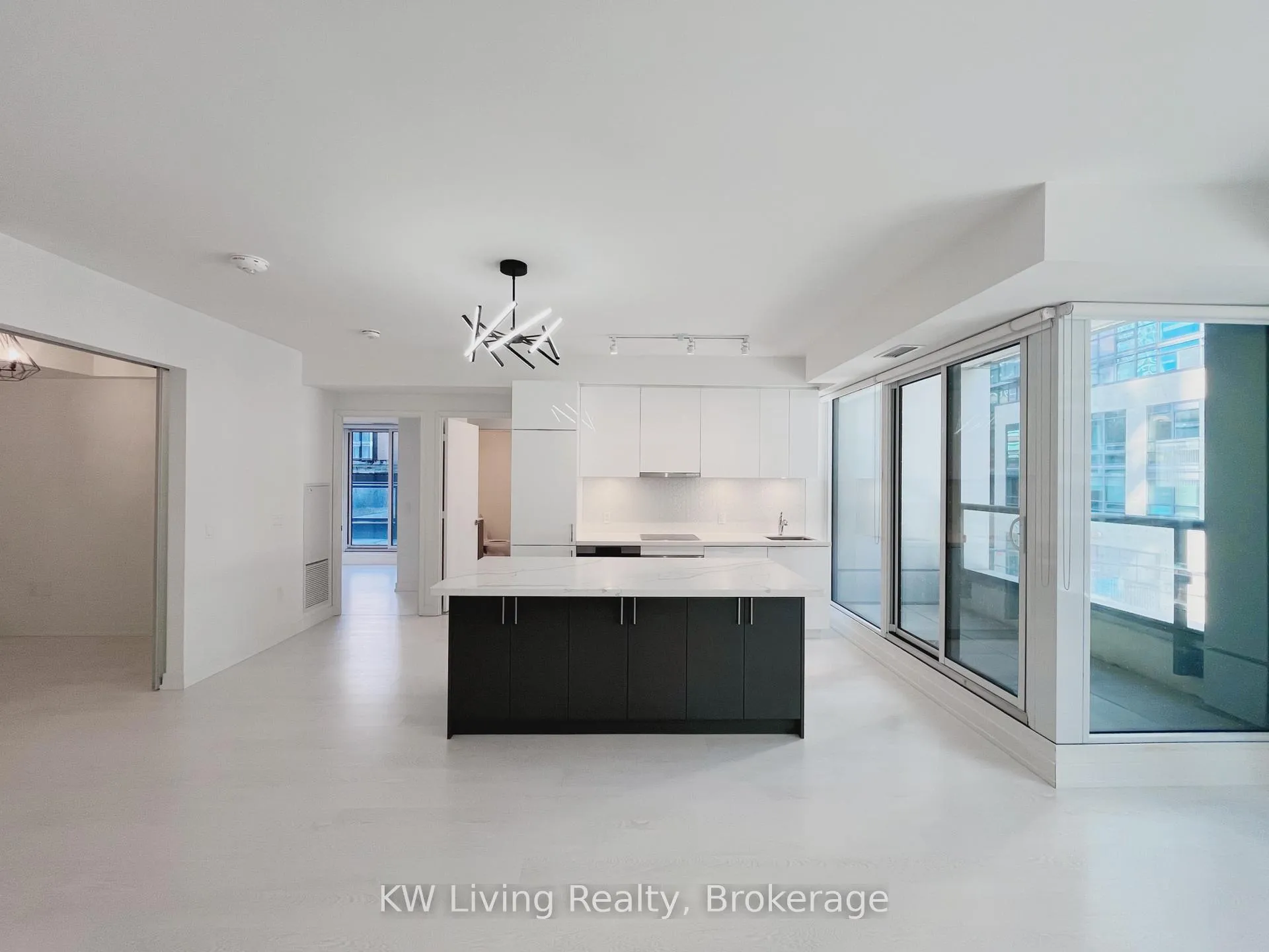 Photo 5 of Unit 215, 158 Front Street, Toronto, Moss Park — HOMEH
