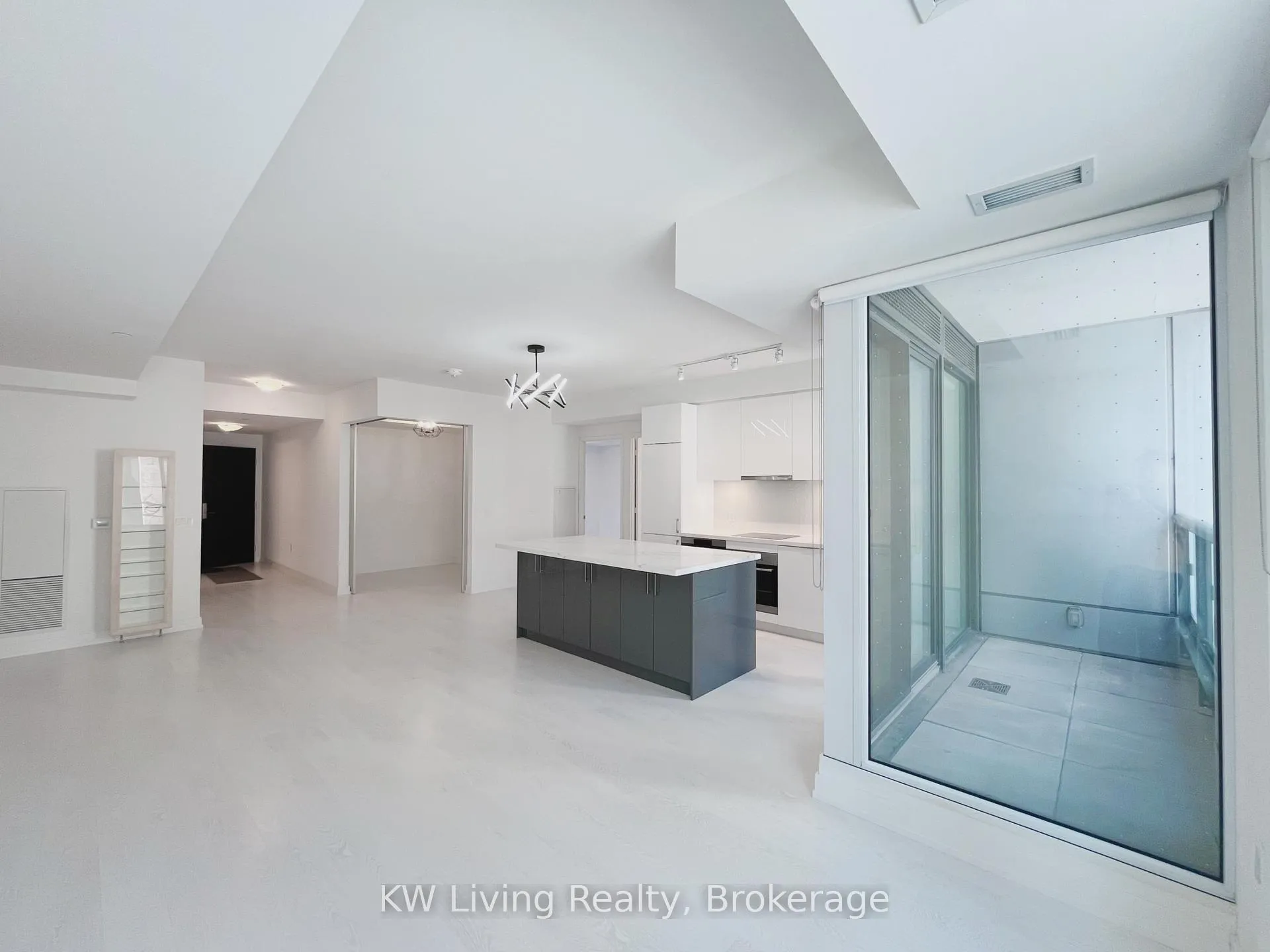 Photo 6 of Unit 215, 158 Front Street, Toronto, Moss Park — HOMEH