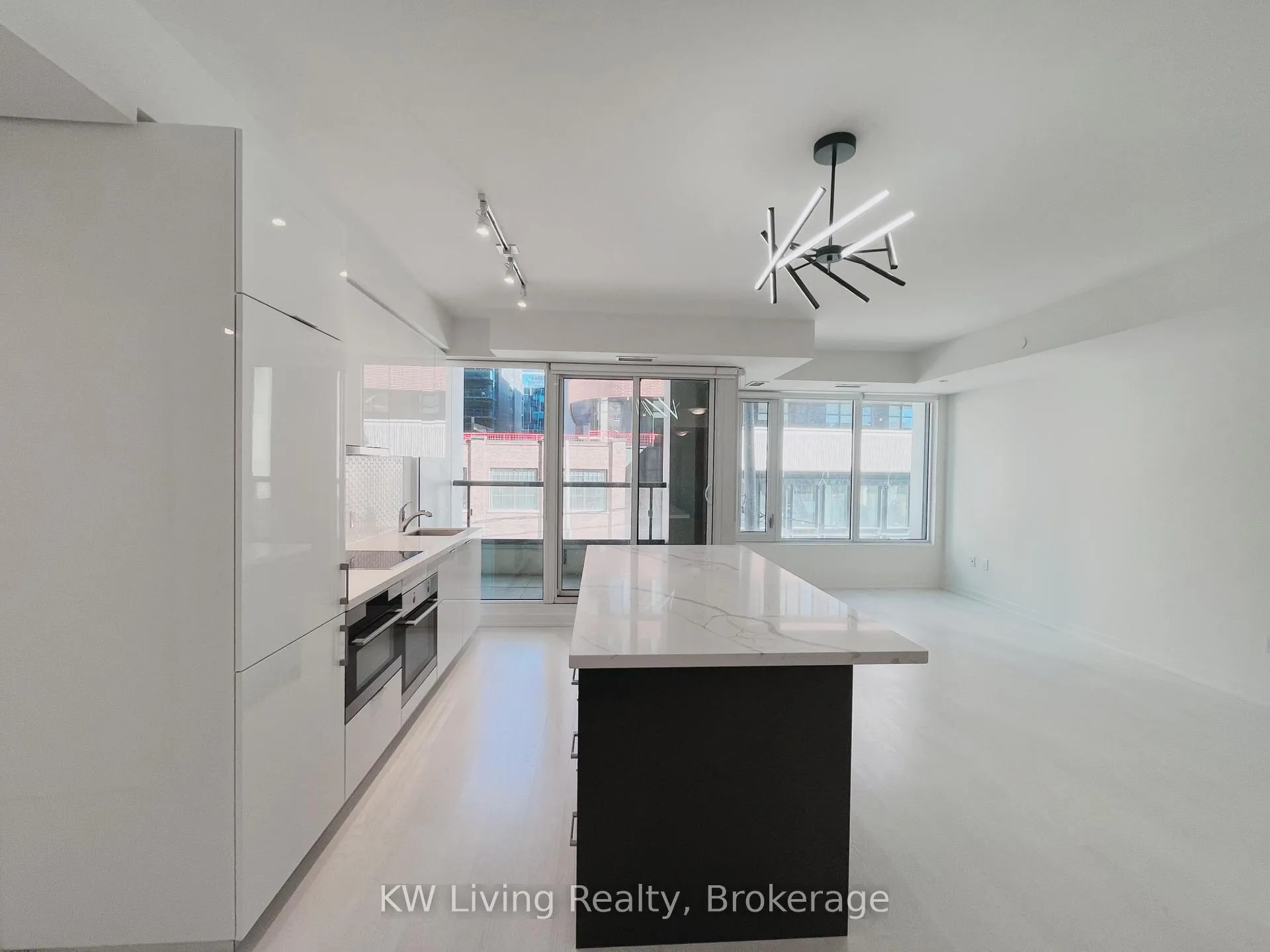 Photo 10 of Unit 215, 158 Front Street, Toronto, Moss Park — HOMEH