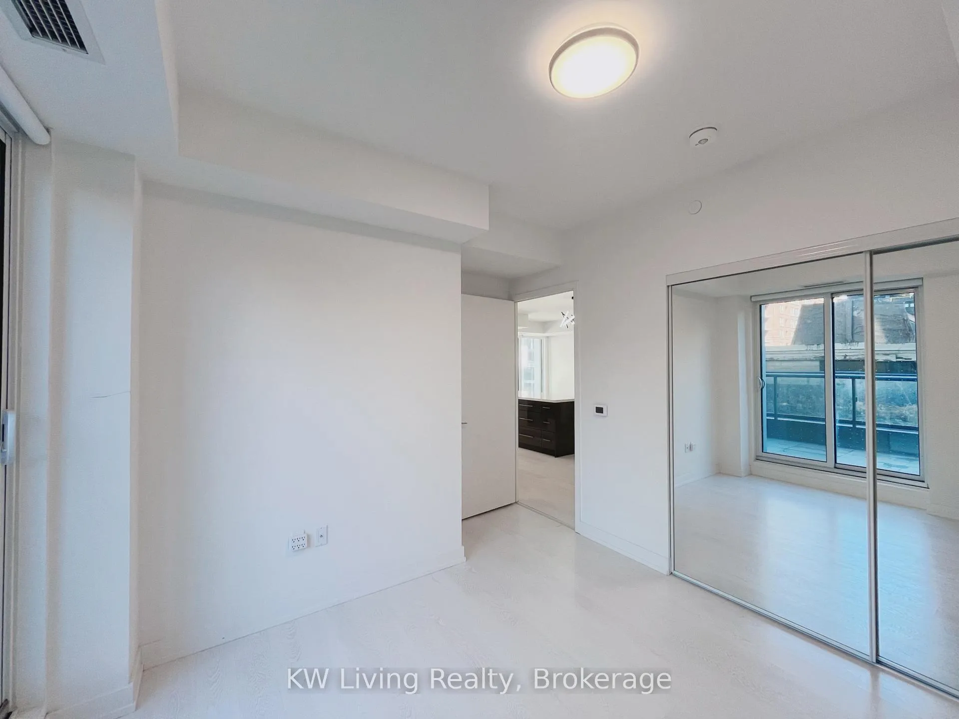 Photo 15 of Unit 215, 158 Front Street, Toronto, Moss Park — HOMEH