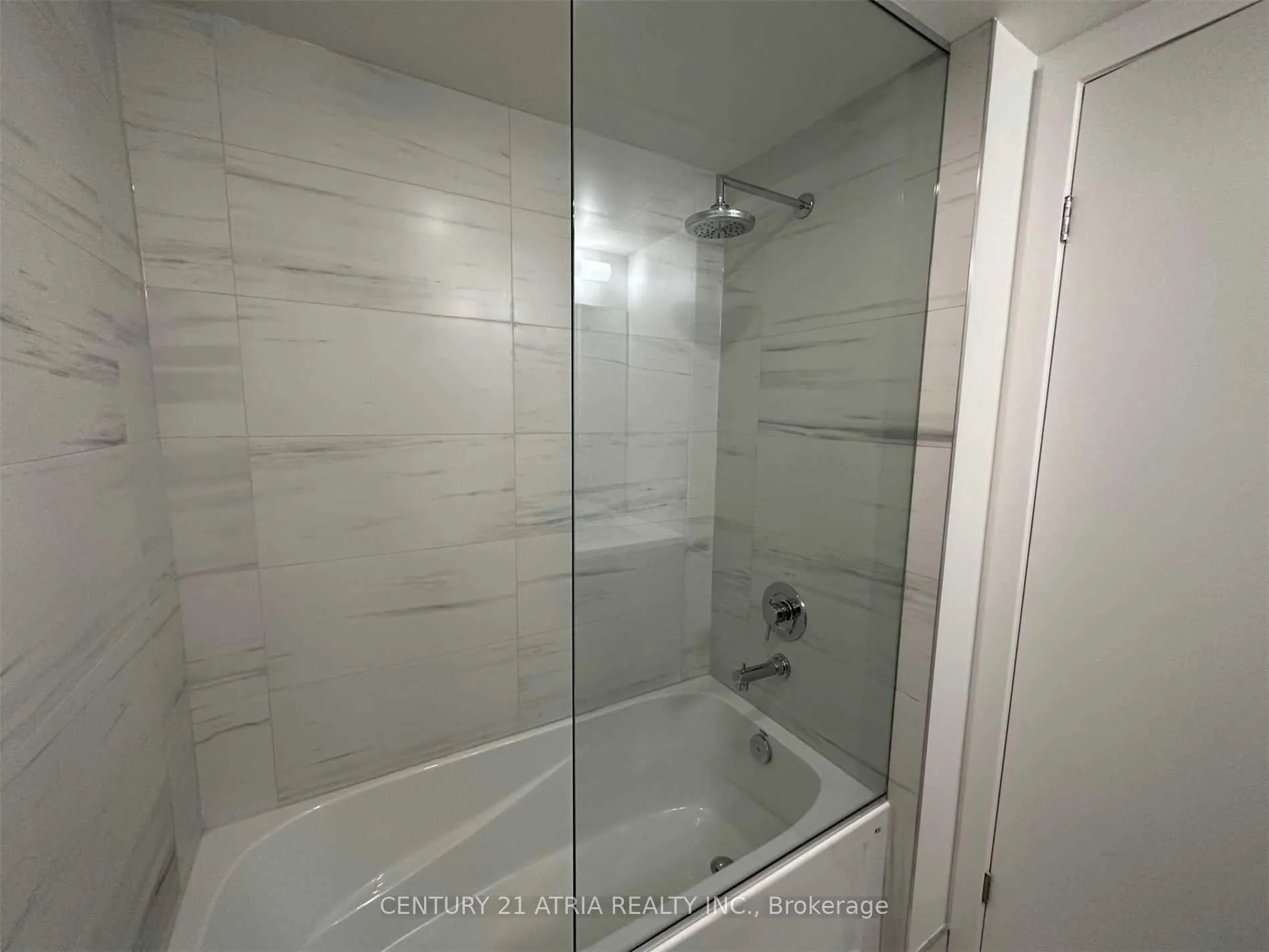 Photo 8 of Unit 3312, 138 Downes Street, Toronto, Waterfront Communities — HOMEH