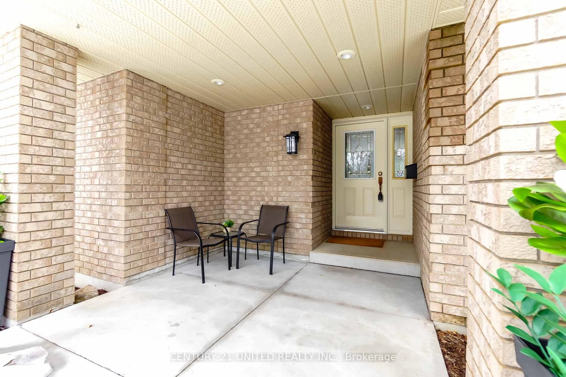Photo 2 of 1691 Forster Avenue, Peterborough, Otonabee Ward 1 — HOMEH