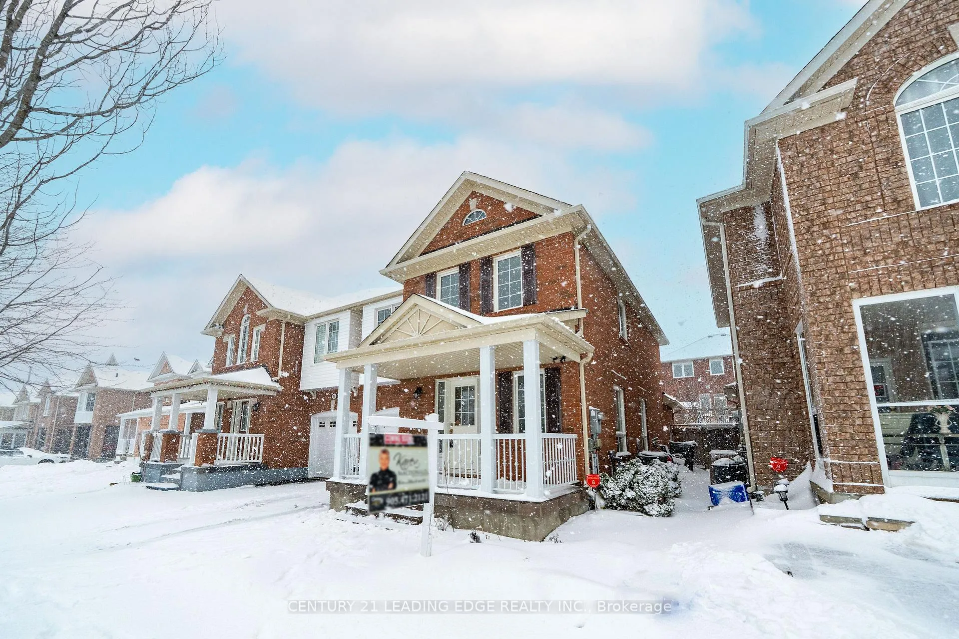 Photo 3 of 18 Roy Rainey Avenue, Markham, Wismer — HOMEH
