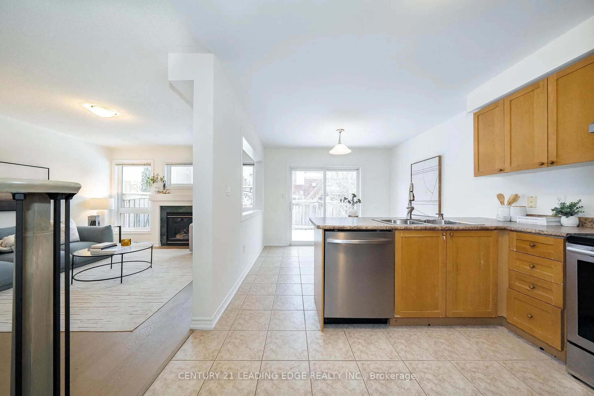 Photo 8 of 18 Roy Rainey Avenue, Markham, Wismer — HOMEH
